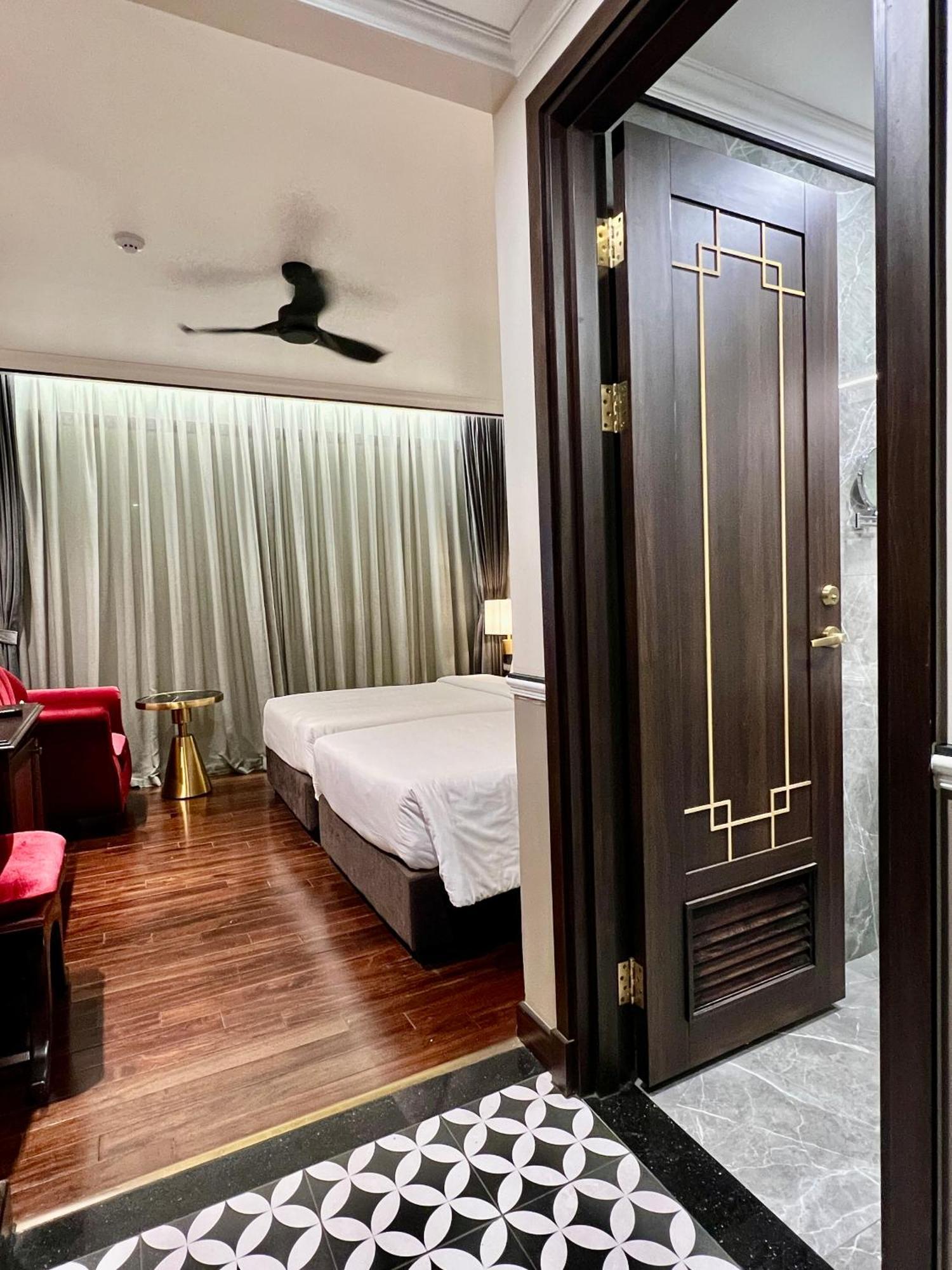 Hotel du Monde Art Hanoi Buitenkant foto